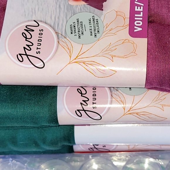 Gwen Fabrics by the yard - Picture 1 of 1